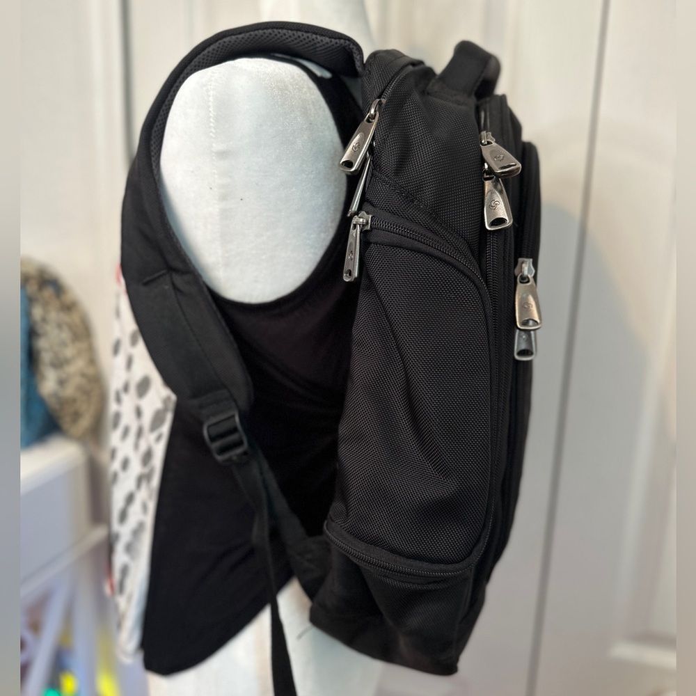 Samsonite Multi Compartments Computer Backpack (1… - image 8